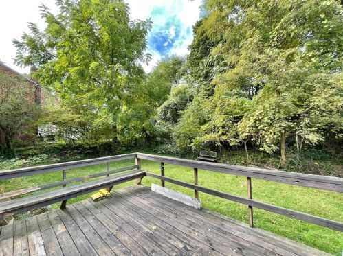 664 Crystal Dr, Pittsburgh PA 15228-2567 exterior