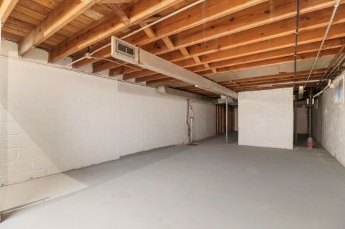 2130 Sunset Ave, Waukegan IL 60087-3434 exterior