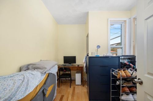 672 Chalkstone Ave, Providence RI 02909-5553 exterior