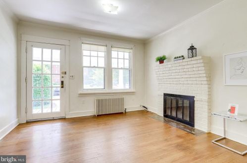 1801 Commonwealth Ave, Alexandria VA 22301-1403 exterior