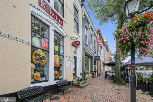 321 Fayette St, Alexandria VA 22314-2434 exterior