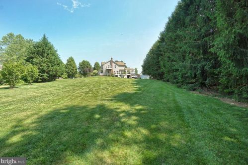 7327 Coventry Dr, Middletown MD 21769-6636 exterior