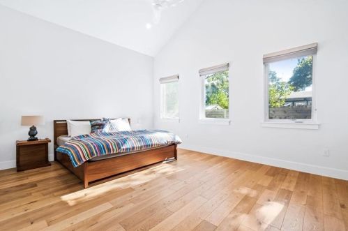 1911 Alegria Rd, Austin TX 78757-3219 exterior