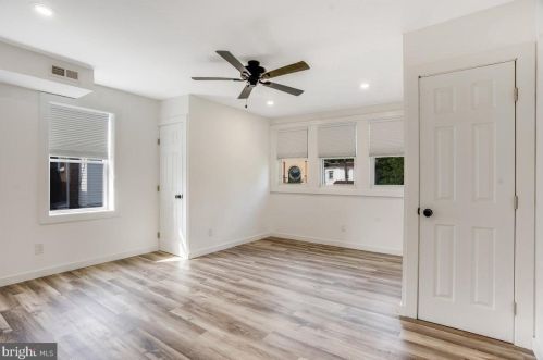 5817 Henry Ave, Philadelphia PA  19128-1702 exterior