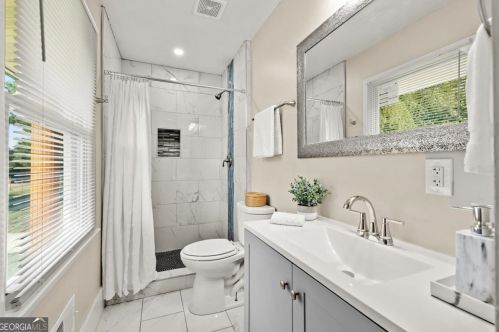 3949 Adamsville Dr, Atlanta GA  30331-3823 exterior