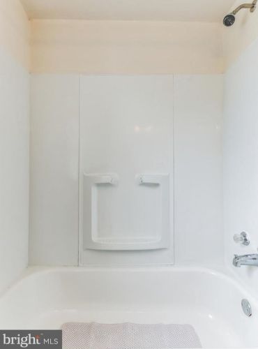 200 21 St, Chester PA 19013-4915 exterior