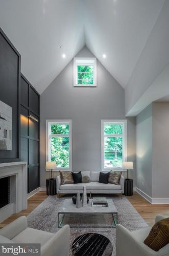 3036 Arizona Ave, Washington DC  20016-3419 exterior