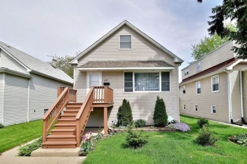 4427 Merrimac Ave, Chicago, IL 60630-3015
