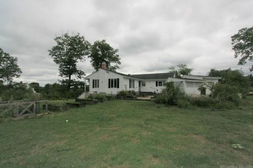 2584 Mtn Rd, Torrington CT 06790-2709 exterior