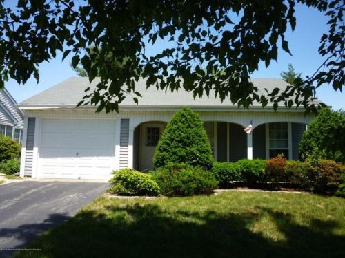 14 Tarworth Ter, Lakehurst, NJ 08759-6670