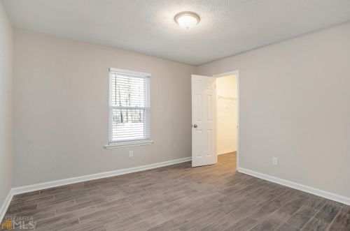 972 Timbervale Ln, Lithonia GA  30058-6010 exterior