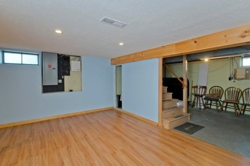 155 Canton Cir, Springfield MA 01104-1441 exterior