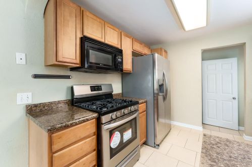 2303 Glendale Blvd, Kalamazoo MI  49004-1759 exterior