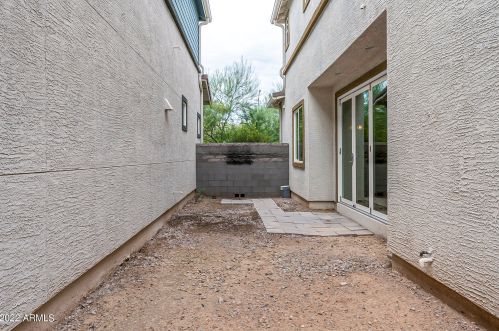 11900 32nd St, Phoenix AZ 85028 exterior