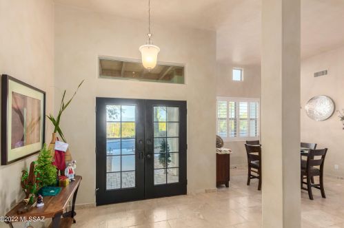 911 Leutea Dr, Tucson, AZ 85745-5197