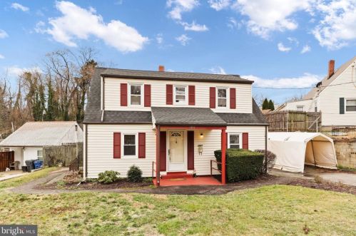 2507 Fairhaven Ave, Alexandria, VA 22303-2303