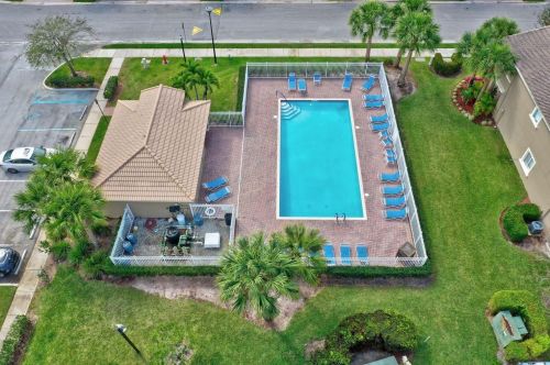 2201 Marshfield Ct, Fort Pierce FL  34953-4372 exterior