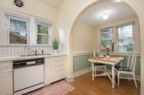 919 Merrifield St, Grand Rapids MI 49507-3338 exterior