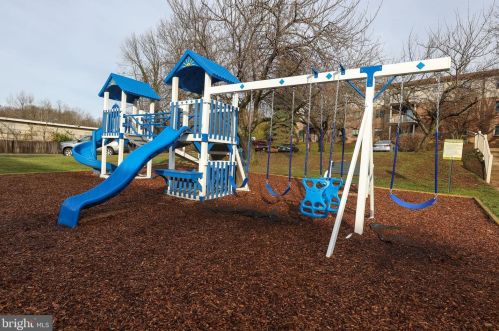 280 Bridgewater Rd, Chester PA 19014-2957 exterior