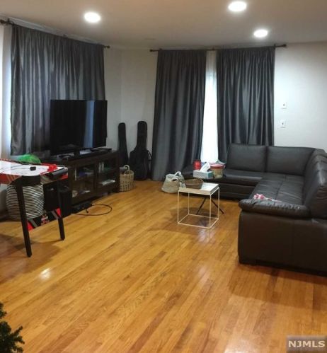 26 Linwood Ave, Cresskill NJ  07626-2139 exterior