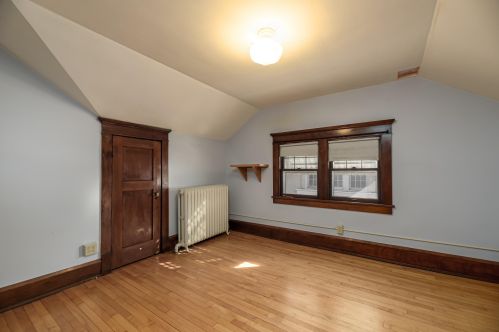 1139 Layton Blvd, Milwaukee WI 53215-1654 exterior