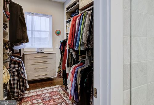 934 Ellsworth St, Philadelphia PA 19146-3010 exterior