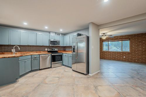 5616 Lee St, Tucson AZ  85712-4208 exterior