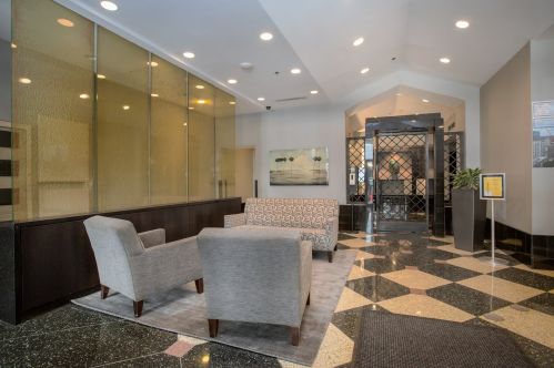 111 Maple St, Chicago IL  60610-5401 exterior