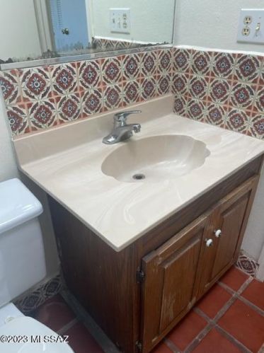 801 Camino Seco, Tucson AZ 85710-1707 exterior