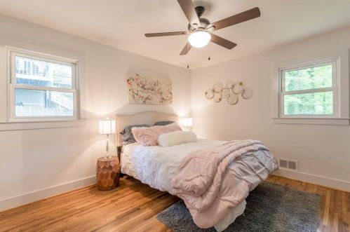 1897 Dorsey Ave, Atlanta GA  30344-6846 exterior