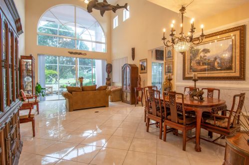 425 Fairway Lndg, Fort Pierce FL 34986-2166 exterior