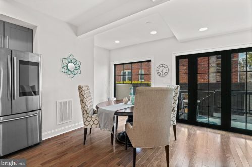 3210 Park Pl, Washington DC  20010-2529 exterior