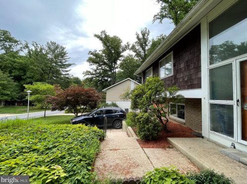 13 Farsta Ct, Rockville MD  20850-2747 exterior