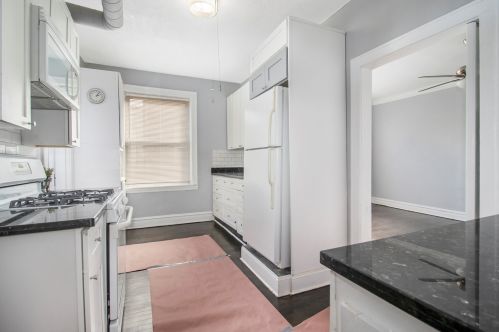 2629 Ridgeway Ave, Chicago IL 60659-1118 exterior