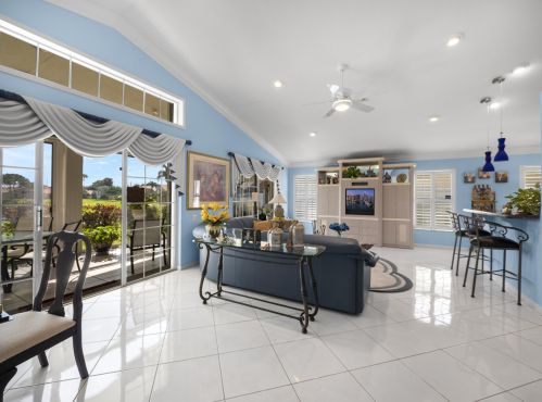 12190 Castle Pne Rd, Boynton Beach FL 33437-6019 exterior