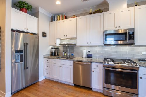 4145 Oakley Ave, Chicago IL 60636-3631 exterior