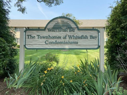 4912 Shoreland Ave, Milwaukee WI  53217-5823 exterior