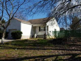 1402 Classic Chase Dr, Dalton, GA 30721-8486