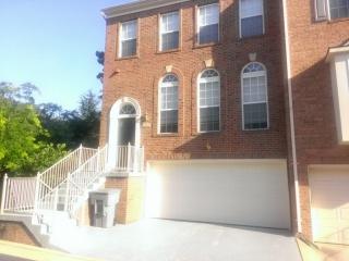2755 Manhattan Pl, Vienna VA  22180-7346 exterior