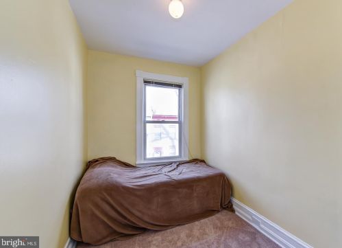 1647 Kramer St, Washington DC  20002-4558 exterior