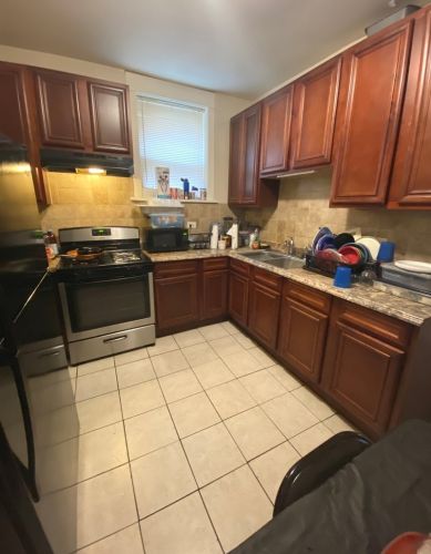 7525 Wentworth Ave, Chicago IL 60620-1031 exterior