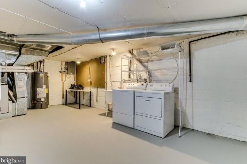 3309 Old Dominion Blvd, Alexandria VA 22305-1319 exterior