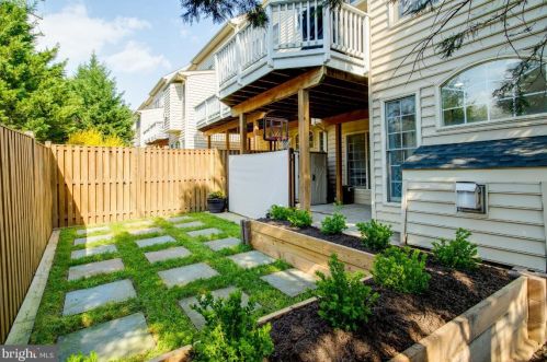 5414 Edsall Rdg Pl, Alexandria VA 22312-2671 exterior