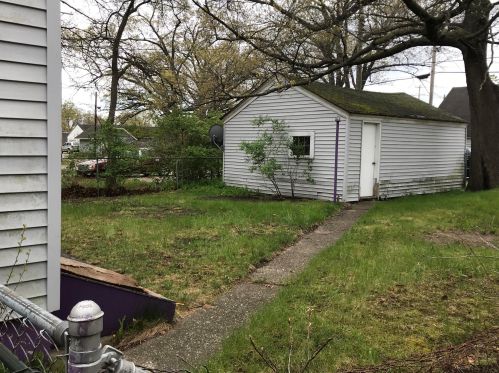 2185 Continental St, Meskegon, MI 49444-1213