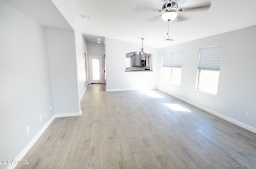 4523 24 Dr, Phoenix AZ 85041-2011 exterior