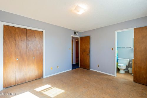 1221 Cinnabar Ave, Phoenix AZ 85020-1816 exterior