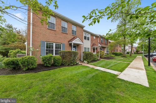 41 Quince Ct, Trenton, NJ 08648-4802