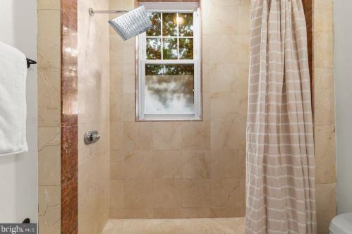 442 Manor Pl, Washington DC  20010-1714 exterior