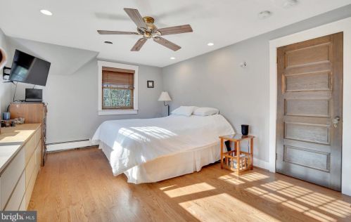 104 Morgan Ave, Riverton NJ 08077-1106 exterior