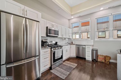 1303 Hope St, Philadelphia PA 19122-3231 exterior